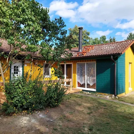 Doppelbungalow Mit Terrasse Im Mirow بيت للعطل Granzow