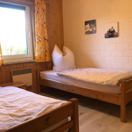 Doppelbungalow Mit Terrasse Im Mirow